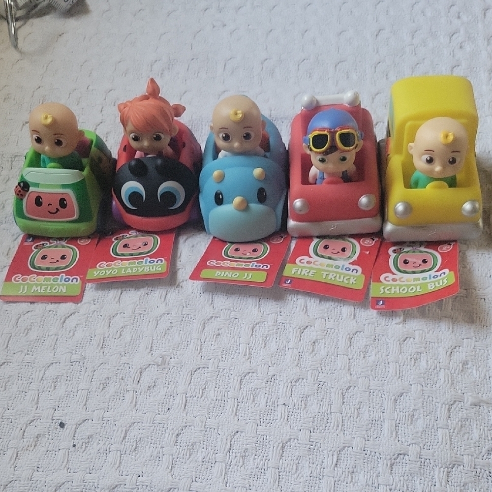 COCO MELON Red and Blue Cartoon Character Toy Cars Set